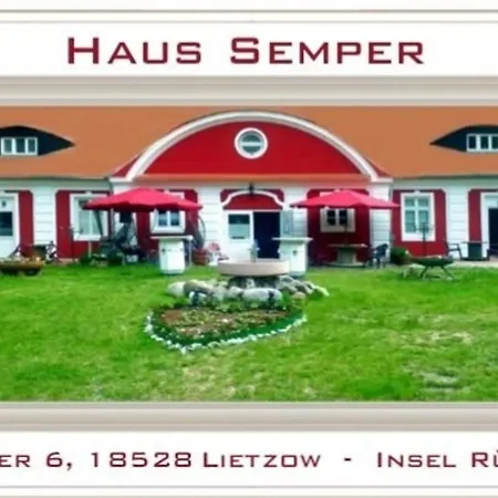 Haus Semper شقة